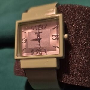 Elegant POV Square Face Stainless Steel  Cuff Watch - Bright Green